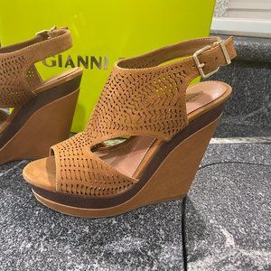 Gianni Bini Leonn Wedge Sandal